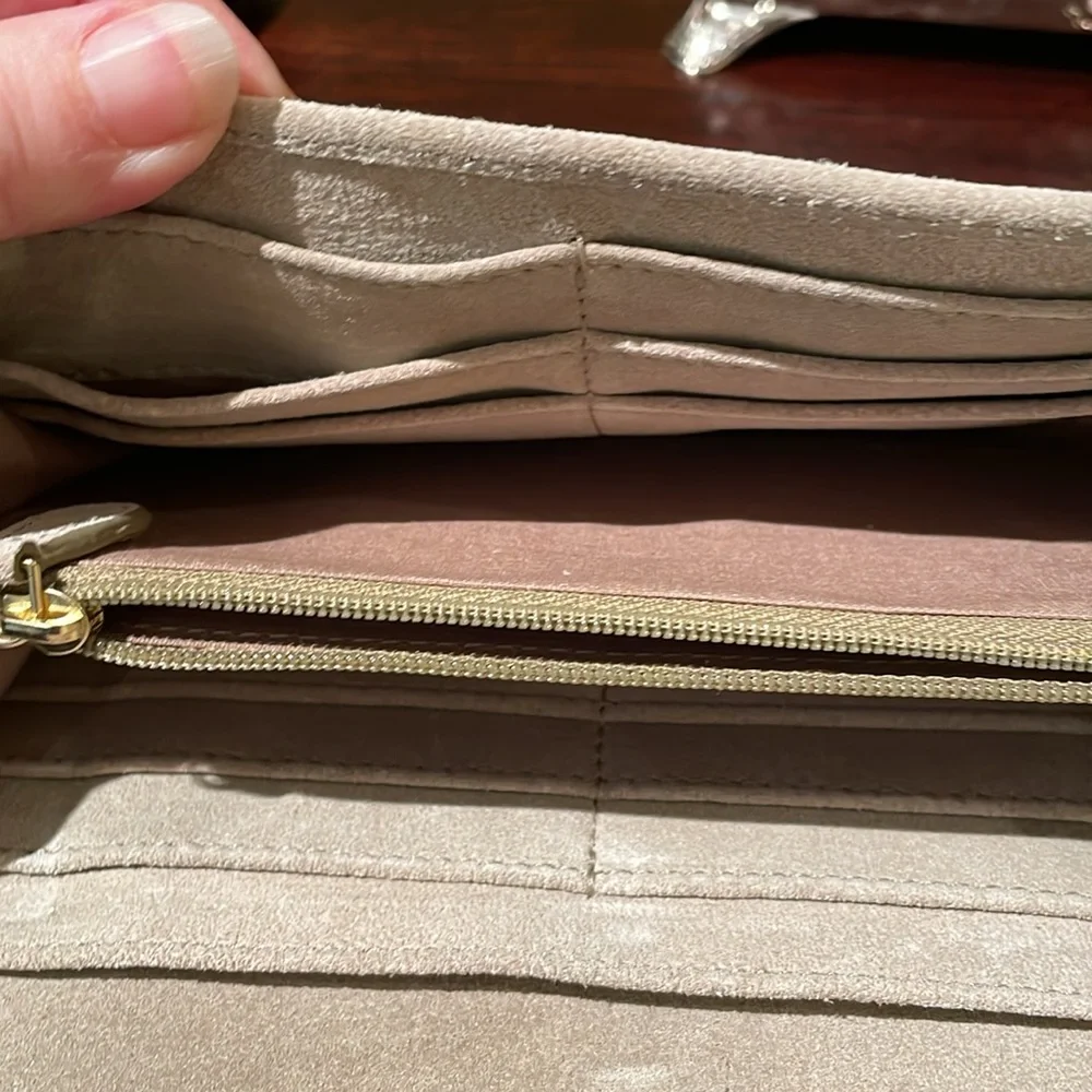 Wallet - Picture 2 of 3
